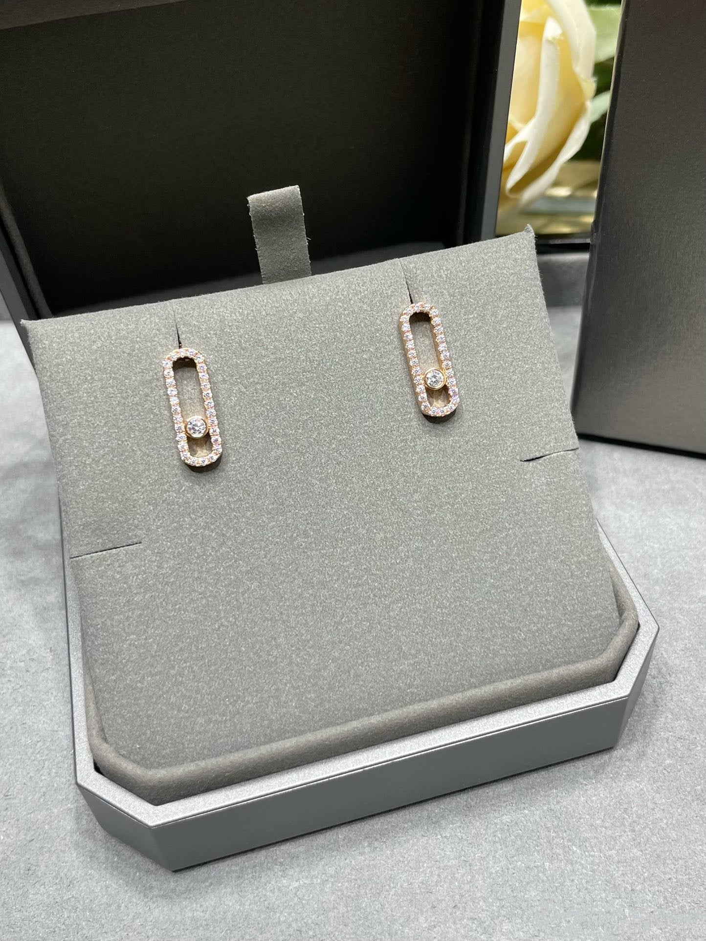 [Polaidi Jewelry]MOVE UNO STUD DIAMOND PAVED EARRINGS