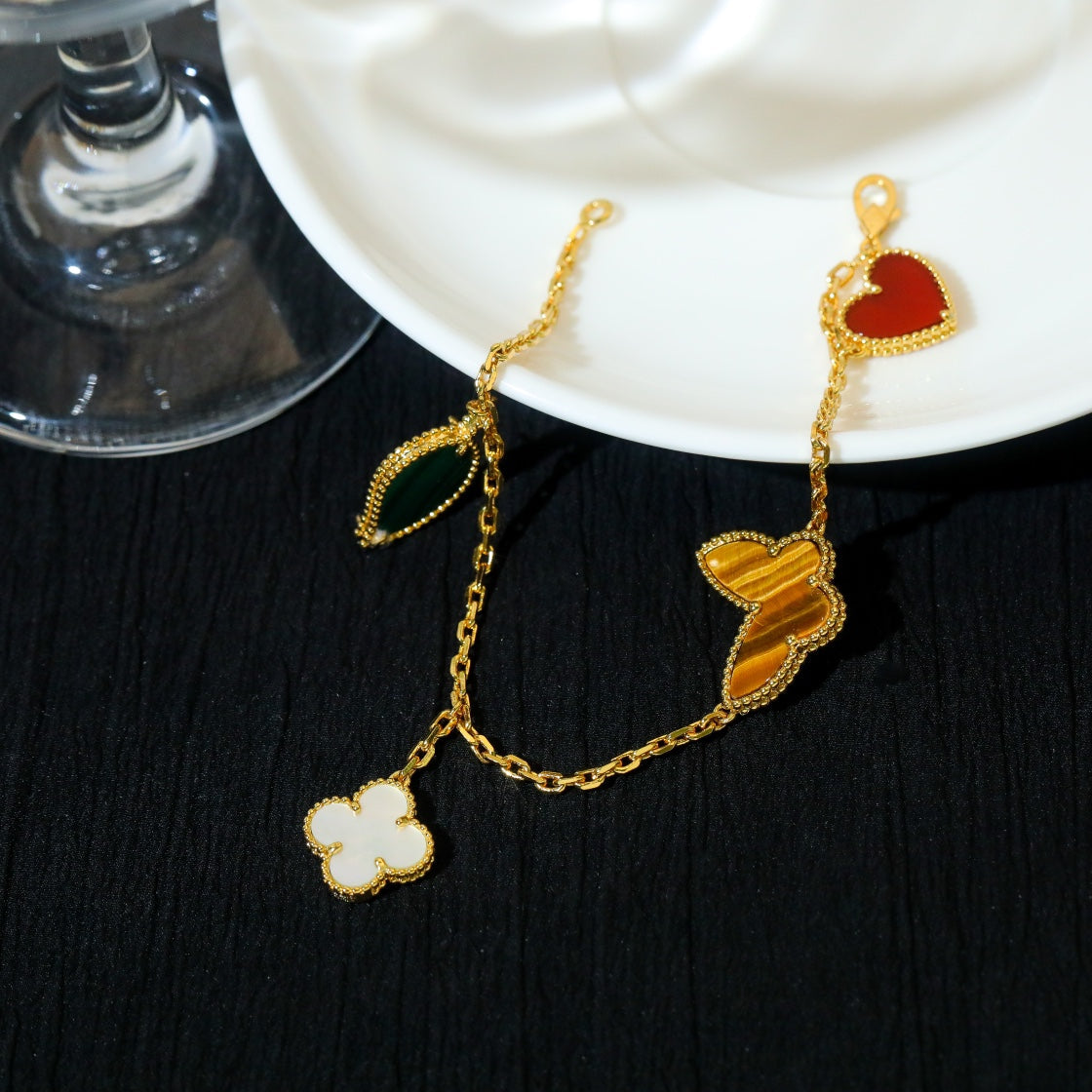 [：Polaidi Jewelry]ラッキー スプリング 5モチーフ ゴールド ブレスレット