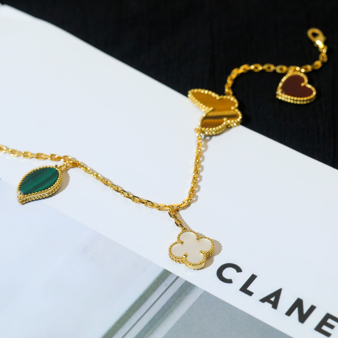 [：Polaidi Jewelry]ラッキー スプリング 5モチーフ ゴールド ブレスレット