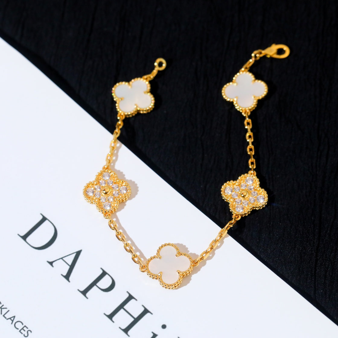 [：Polaidi Jewelry]クローバー ブレスレット 5モチーフ ホワイトマザーオブパール ダイヤモンド