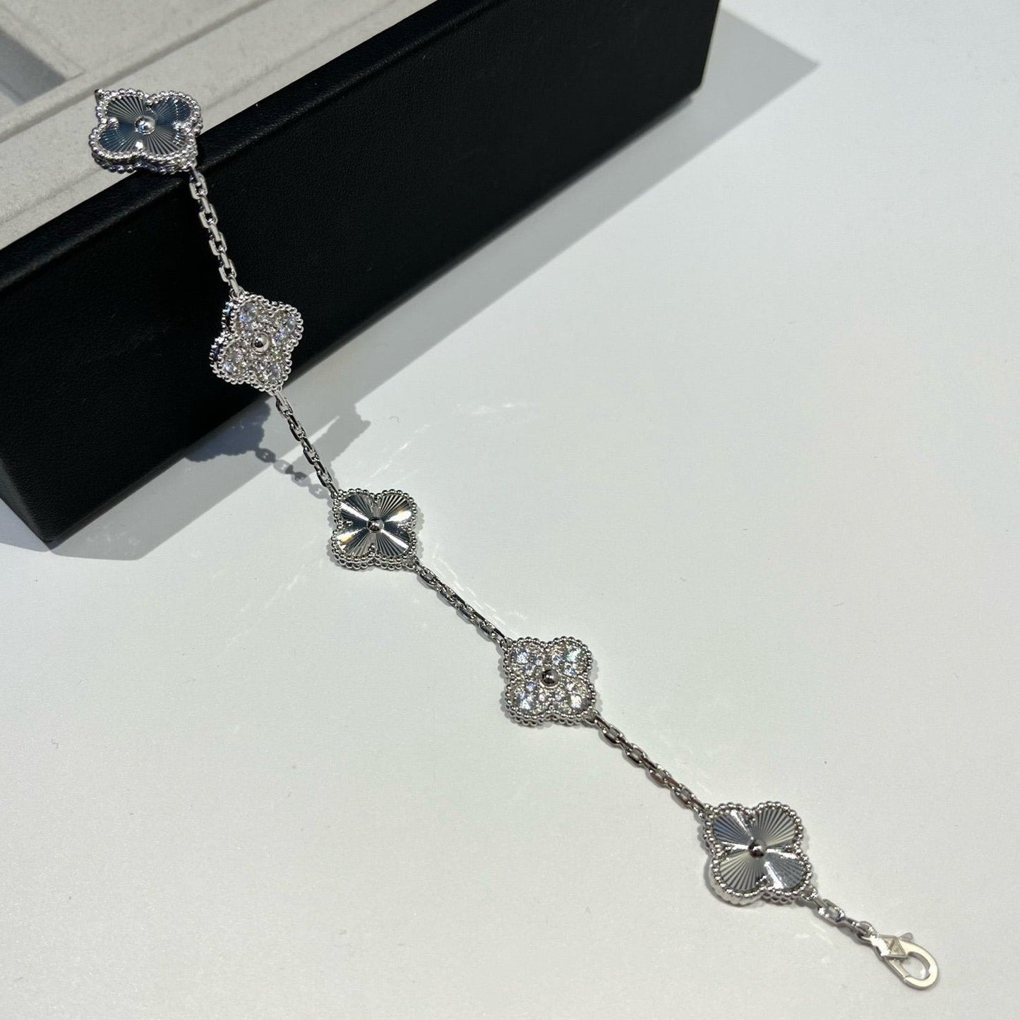 [Polaidi Jewelry] CLOVER 5 MOTIF LASER ブレスレット コレクション