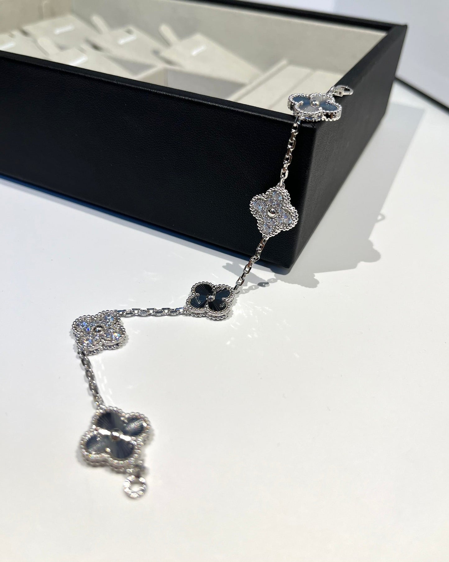 [：Polaidi Jewelry]クローバー5モチーフ シルバーダイヤモンドブレスレット