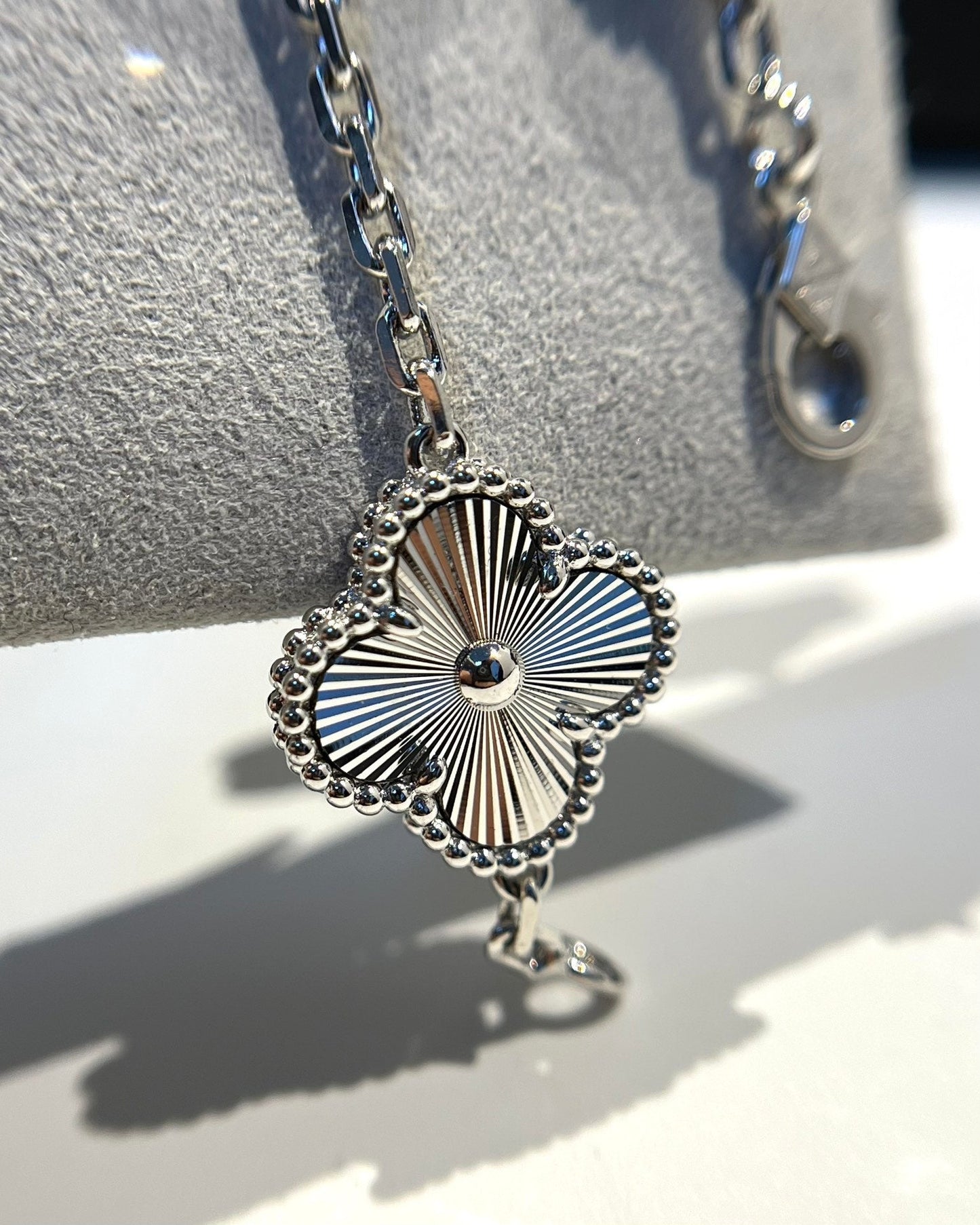 [：Polaidi Jewelry]クローバー5モチーフ シルバーダイヤモンドブレスレット