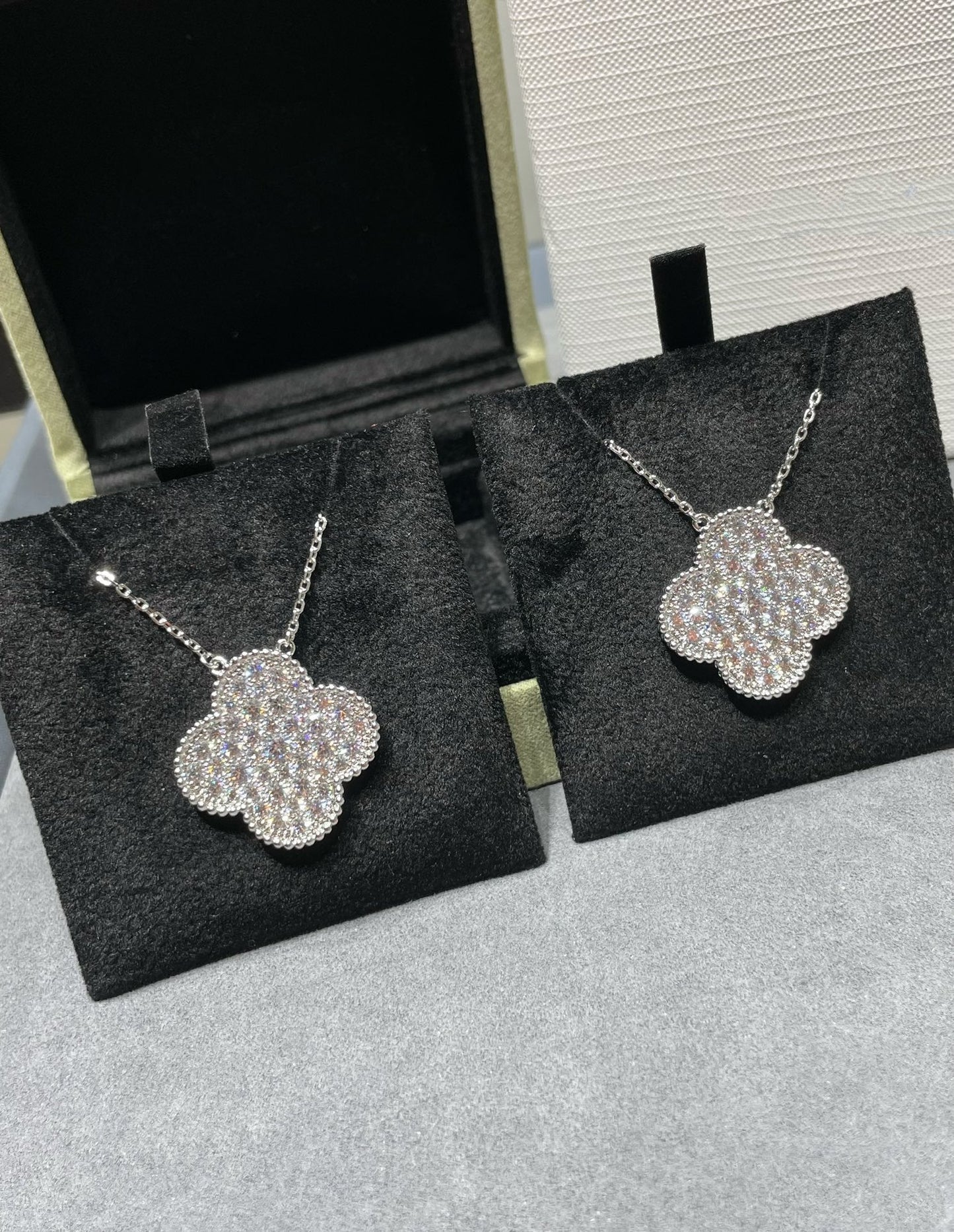 [：Polaidi Jewelry]クローバー 25mm ラージペンダント ダイヤモンドパヴェ シルバーネックレス