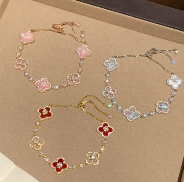 [Polaidi Jewelry]CLOVER 5 MOTIF PINK BLUE RED WHITE BRACELET