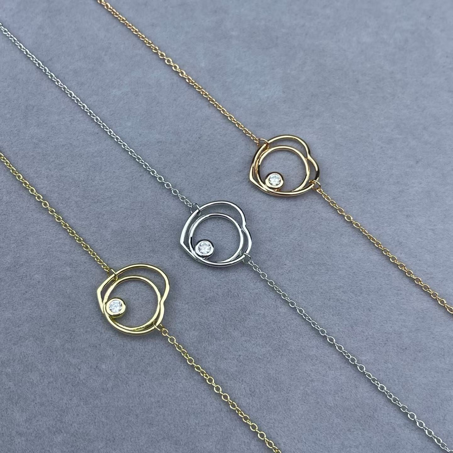 [Polaidi Jewelry]HOLLOW HEART SINGLE DIAMOND BRACELET
