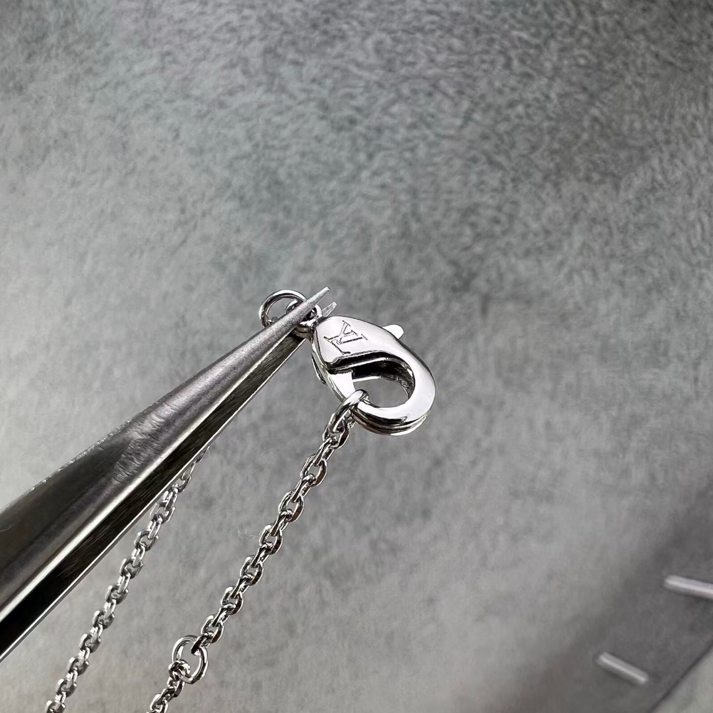 [Polaidi Jewelry]FOUR-LEAF CLOVER OPENWORK NECKLACE