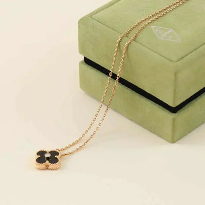[：Polaidi Jewelry]クローバー 15mm ダイヤモンド オニキス ネックレス
