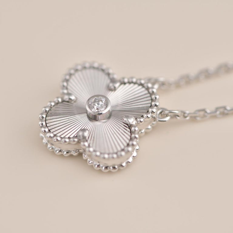 [Polaidi Jewelry]CLOVER  15MM DIAMOND LASER NECKLACE SILVER