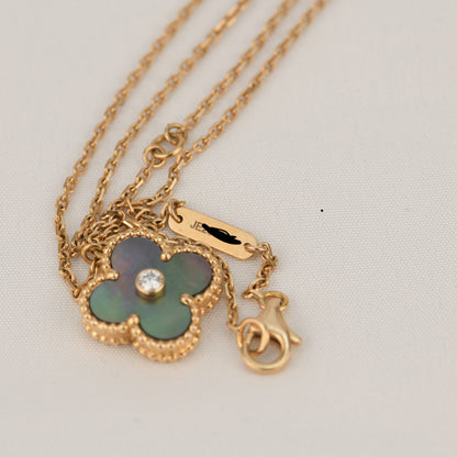 [：Polaidi Jewelry]クローバー 15MM ダイヤモンドとマザーオブグレー ネックレス
