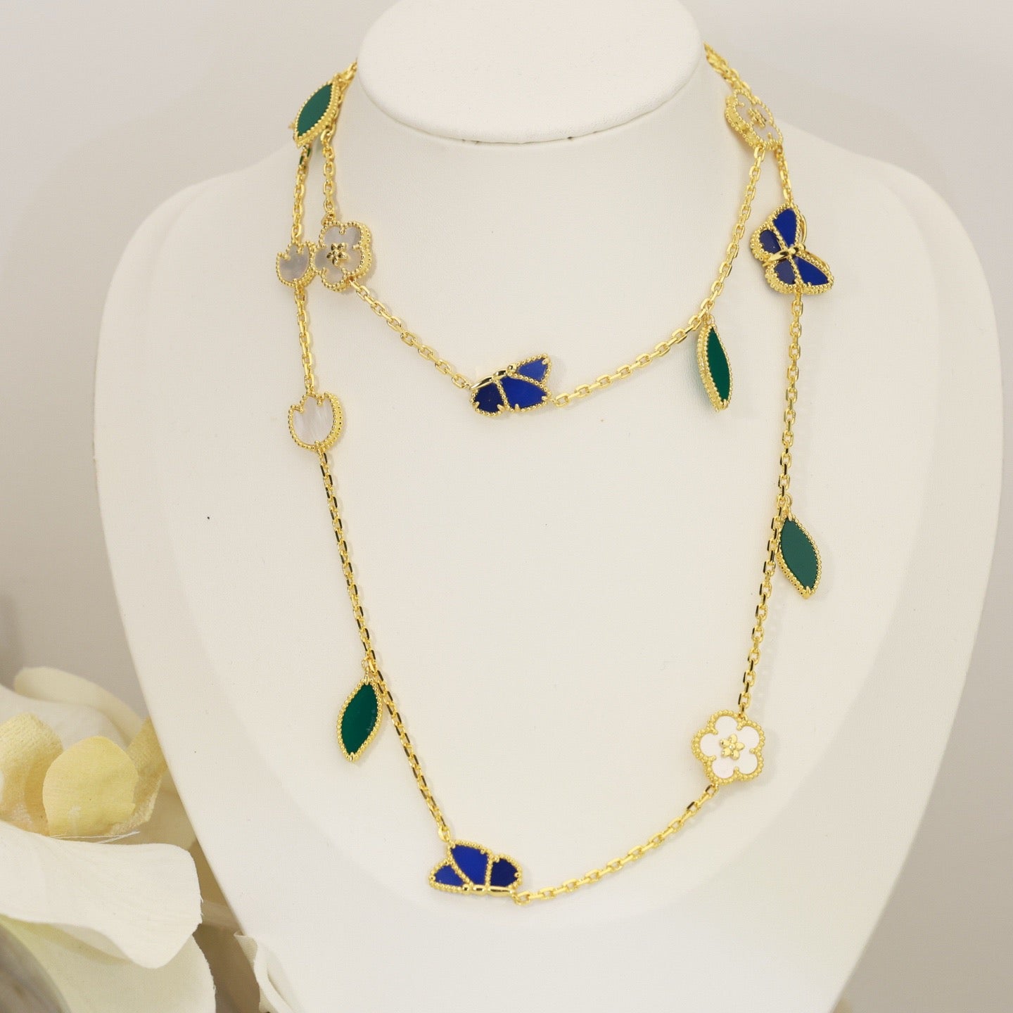 [Polaidi Jewelry]LUCKY SPRING BUTTERFLY 15 FLOWER NECKLACE