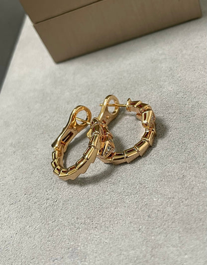 [：Polaidi]SERPENTI EARRINGS HALF DIAMOND