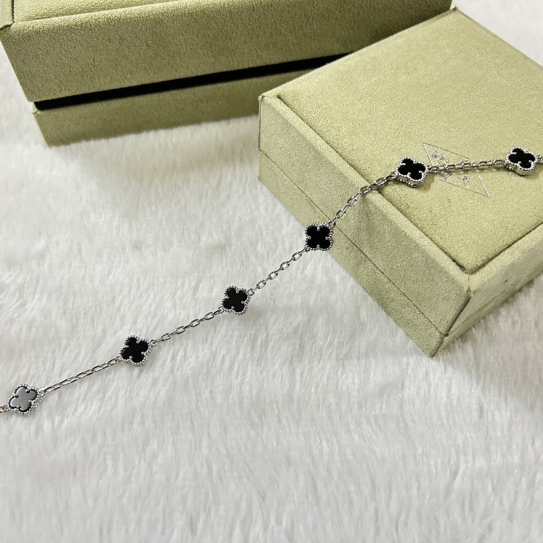 [：Polaidi Jewelry]CLOVER 6 MOTIF  ONYXS BRACELET