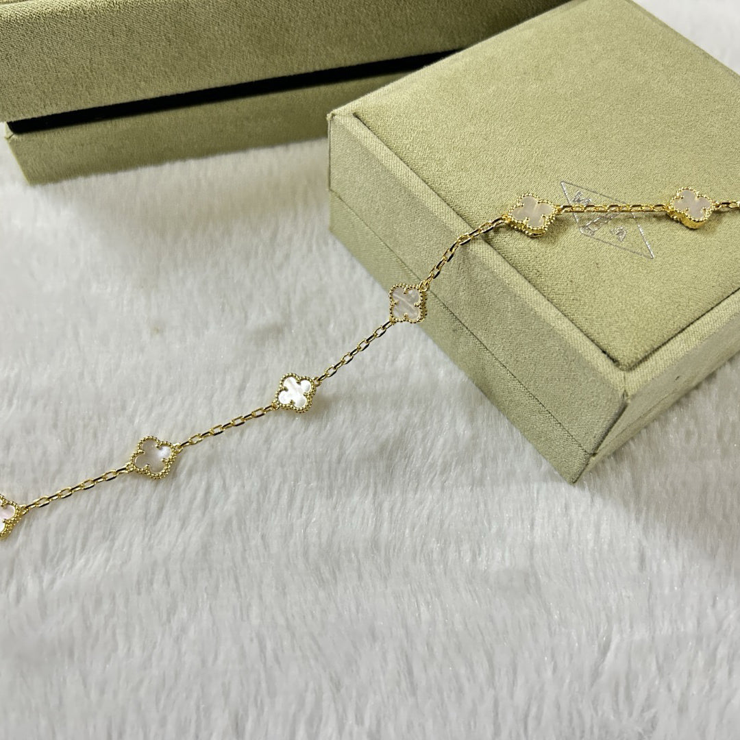 [：Polaidi Jewelry]クローバー6モチーフホワイトマザーオブパールブレスレット