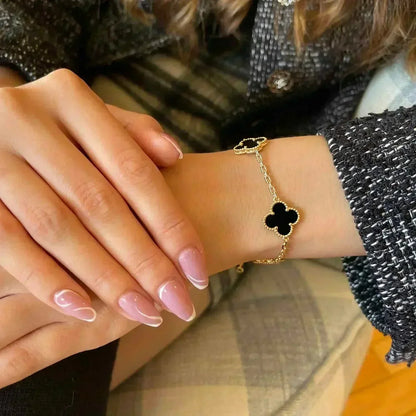 [：Polaidi Jewelry]クローバー 5モチーフ ブラックオニキスブレスレット
