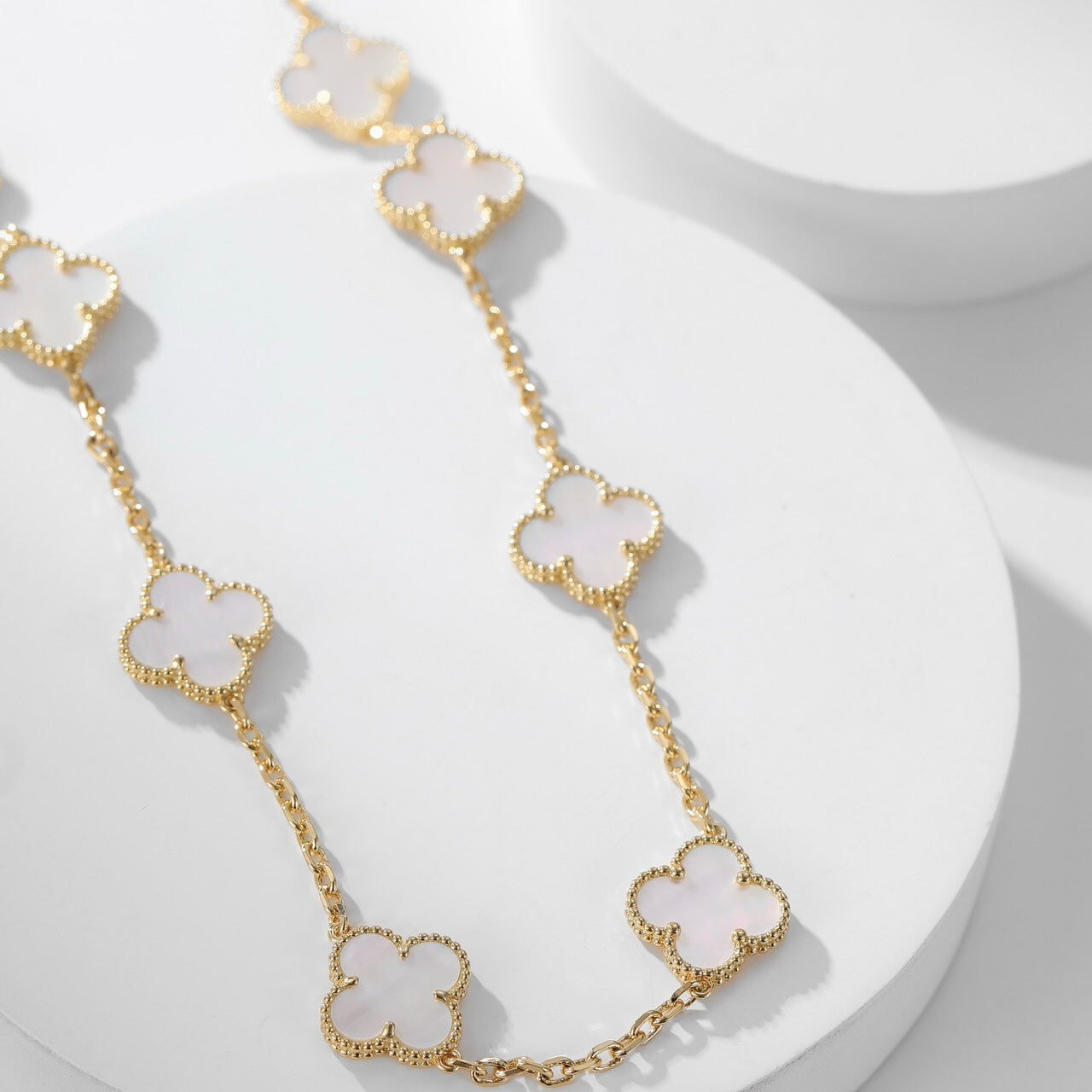 [：Polaidi Jewelry]クローバー 10モチーフ ホワイトマザーオブパール ネックレス