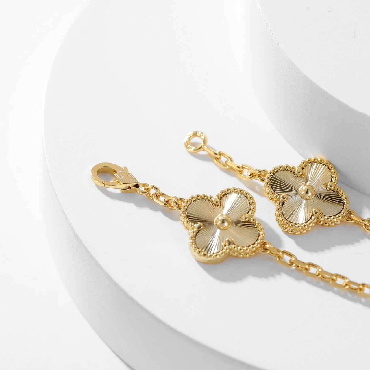 [Polaidi Jewelry]CLOVERS THE 10-MOTIFS LASER NECKLACE