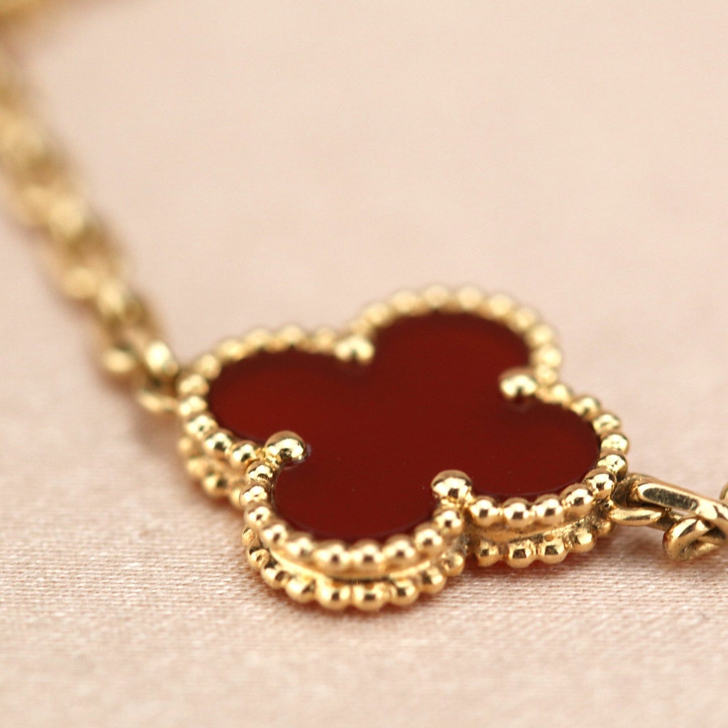 [:Polaidi Jewelry]クローバー 5モチーフ レッドアゲート ブレスレット