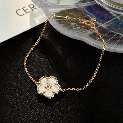 [：Polaidi Jewelry]ラッキー ホワイトマザーオブパール 梅の花 ブレスレット