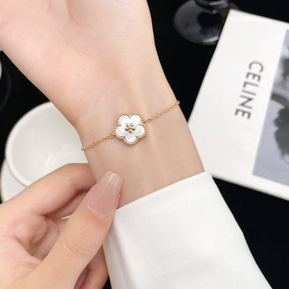 [：Polaidi Jewelry]ラッキー ホワイトマザーオブパール 梅の花 ブレスレット