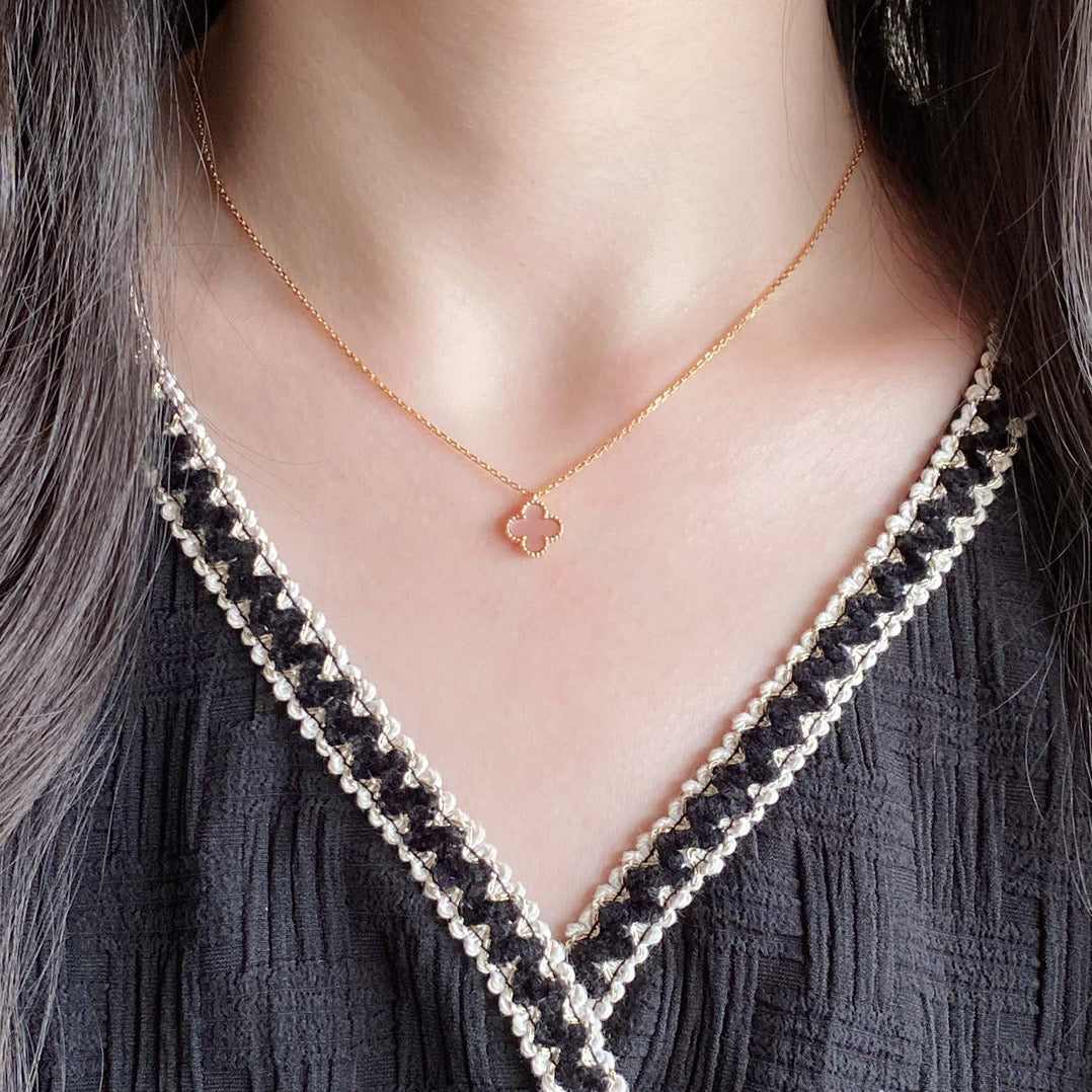[：Polaidi Jewelry]クローバー 15mm ピンク マザーオブパール 一粒 ネックレス