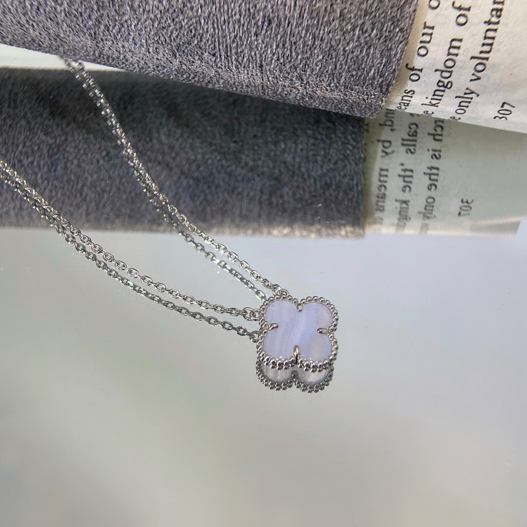 [：Polaidi Jewelry]クローバー 15mm ブルーカルセドニー ネックレス シルバー