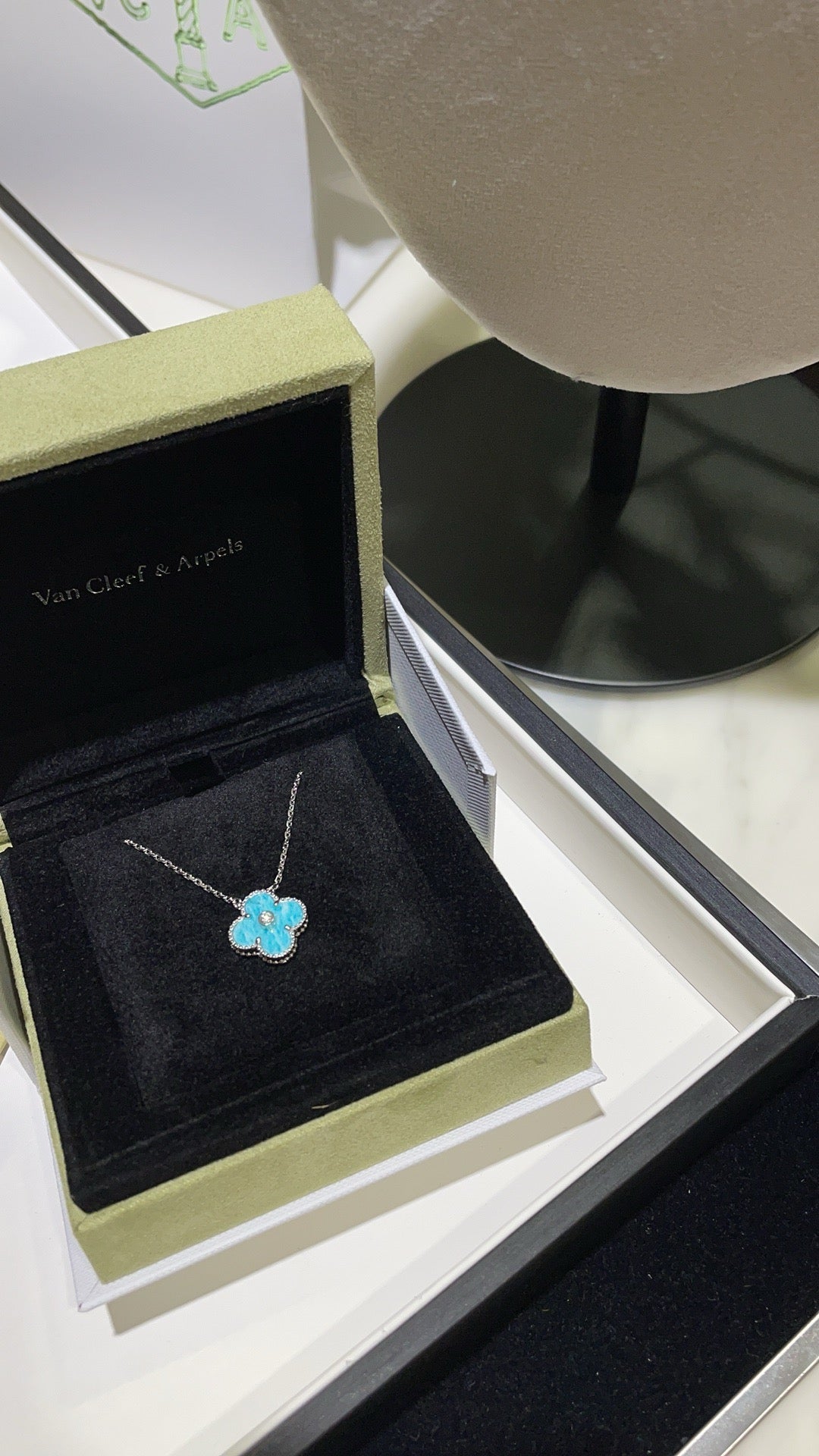 [:Polaidi Jewelry]クローバー 15MM ダイヤモンド SVRES ポーセリン ネックレス シルバー