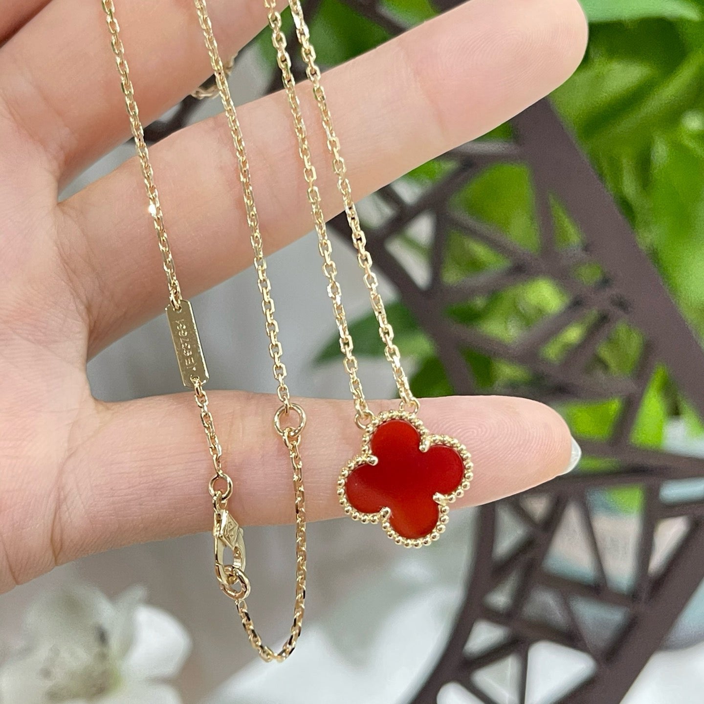 [:Polaidi Jewelry]クローバー 15MM カーネリアン シングル フラワー ネックレス