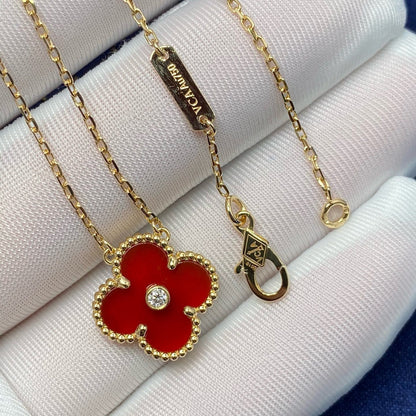 [：Polaidi Jewelry]クローバー 15MM ダイヤモンド カーネリアン ネックレス