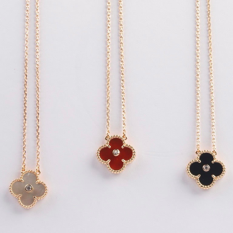 [：Polaidi Jewelry]クローバー 15MM ダイヤモンド カーネリアン ネックレス