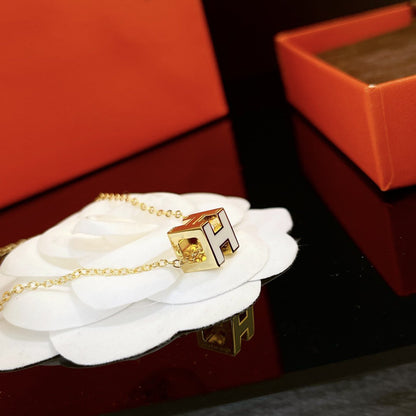 [Polaidi Jewelry]H WHITE SQUARE GOLD NECKLACE