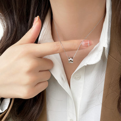 [Polaidi Jewelry]BEE MINI PEDANT DIAMOND NECKLACE