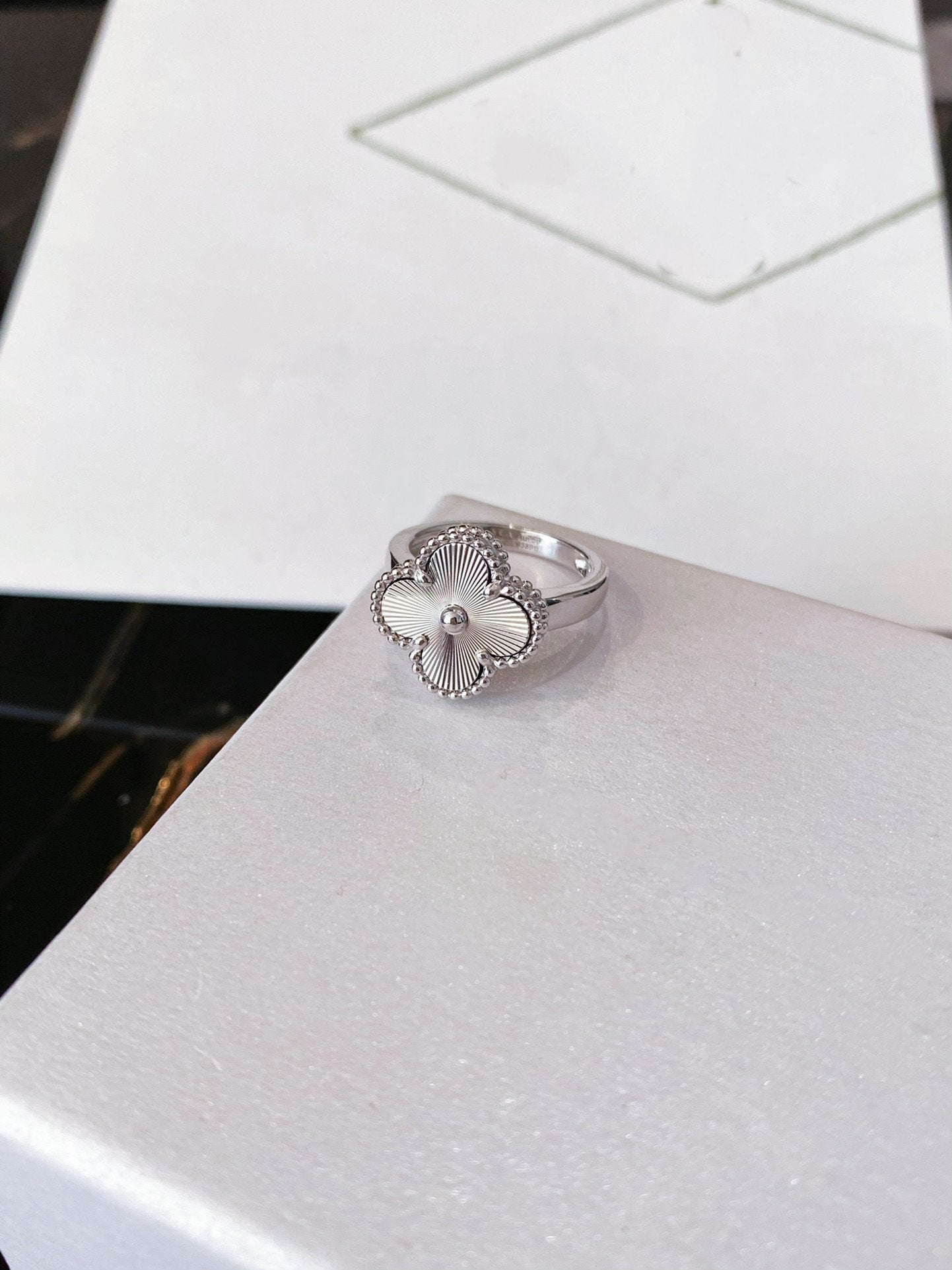 [：Polaidi Jewelry]クローバー シルバーリング