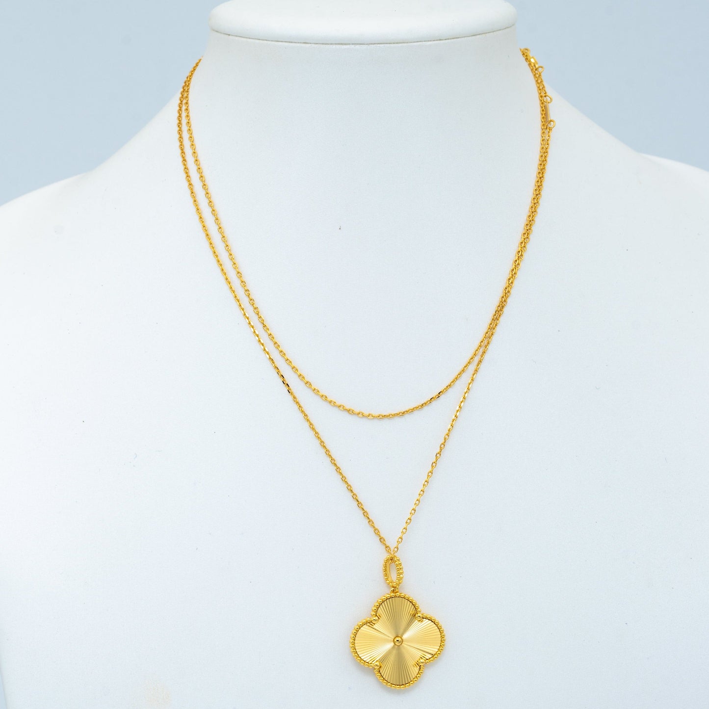 [：Polaidi Jewelry]クローバー 25mm ペンダントネックレス ゴールド