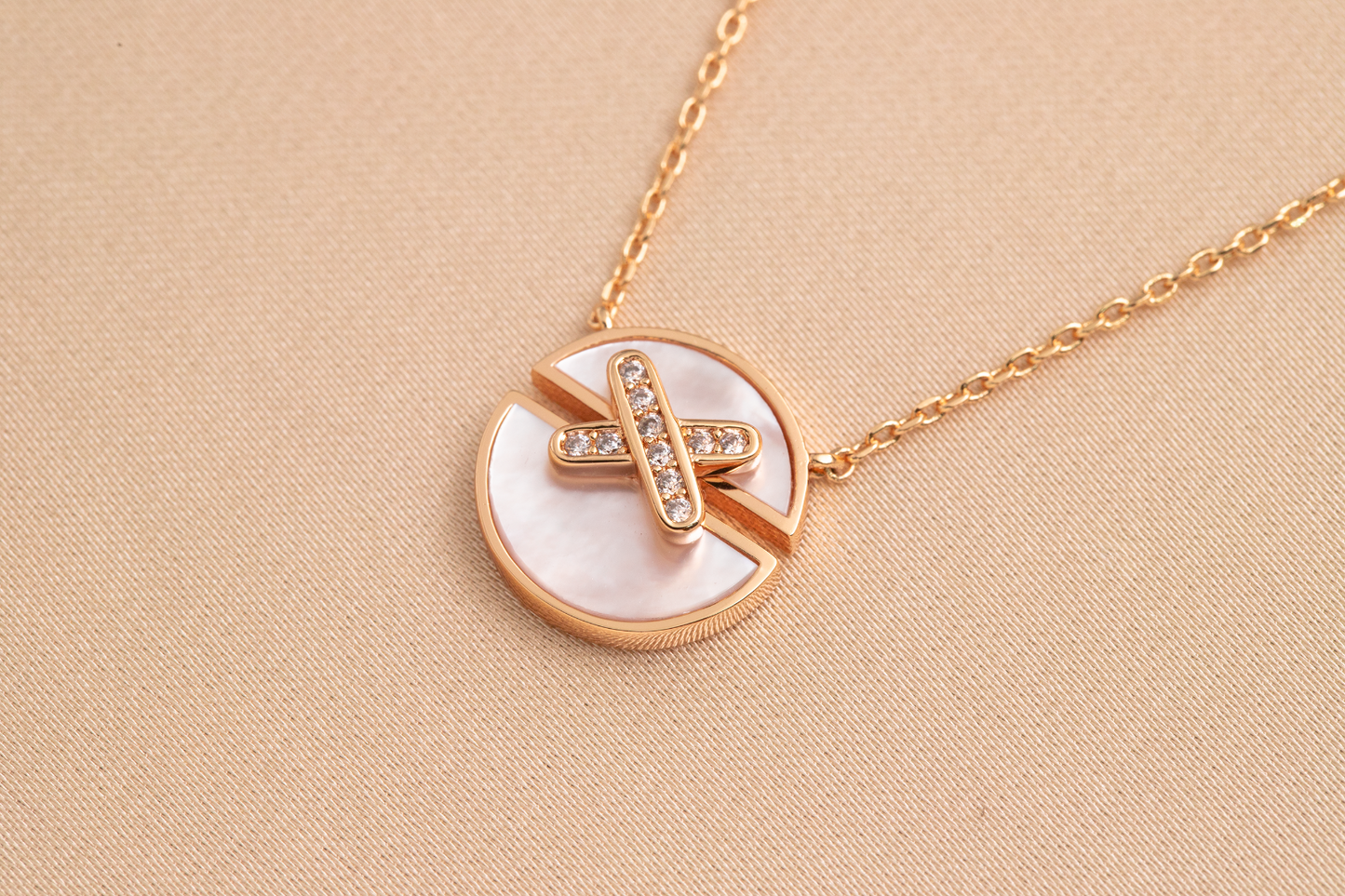 [：Polaidi Jewelry]JEUX DE PINK GOLD DIAMOND NECKLACE