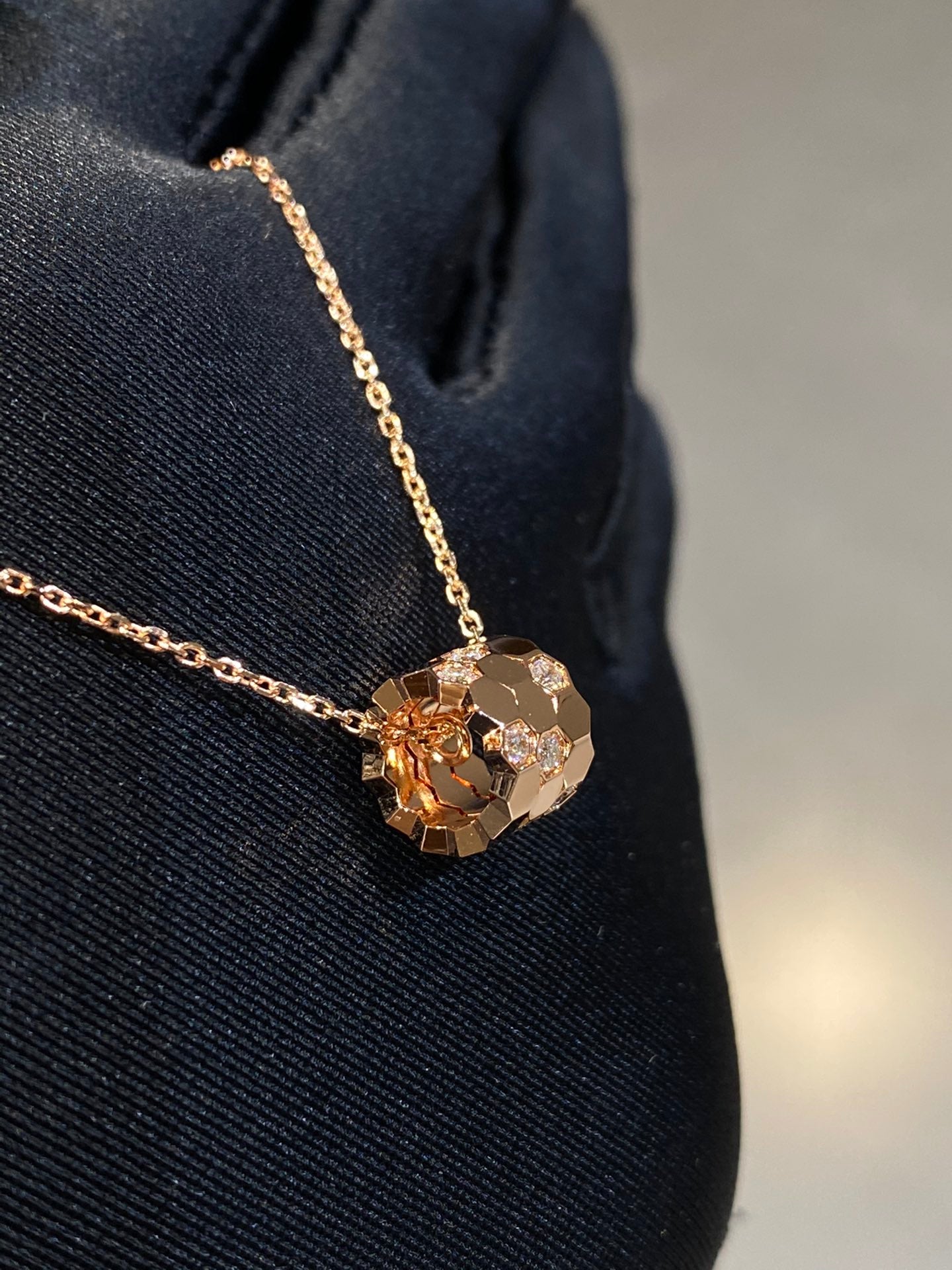 [Polaidi Jewelry]BEE LOVE DIAMOND NECKLACE