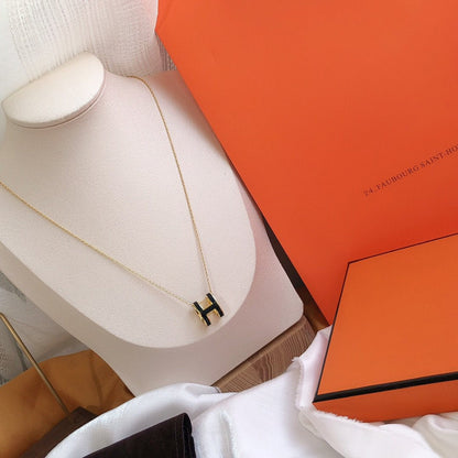 [：Polaidi Jewelry]HM CLIC ブラックエナメル ゴールドネックレス
