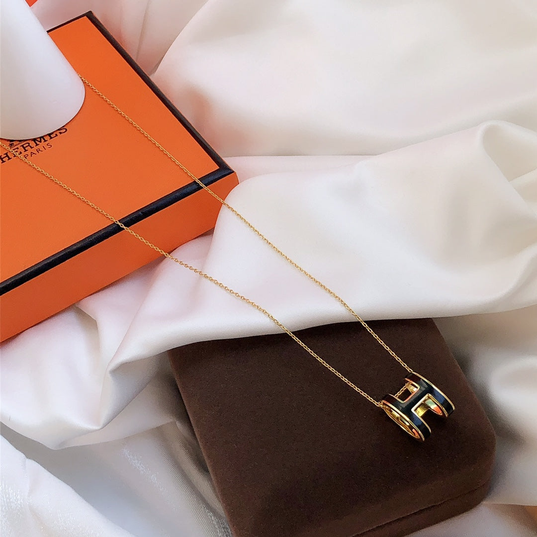 [Polaidi Jewelry]HM CLIC BLACK ENAMEL GOLD NECKLACE