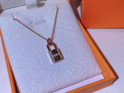 [：Polaidi Jewelry]HM ADVANCED NICHE LOCK HEAD NECKLACE DIAMONDS
