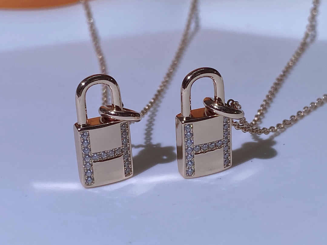 [：Polaidi Jewelry]HM ADVANCED NICHE LOCK HEAD NECKLACE DIAMONDS