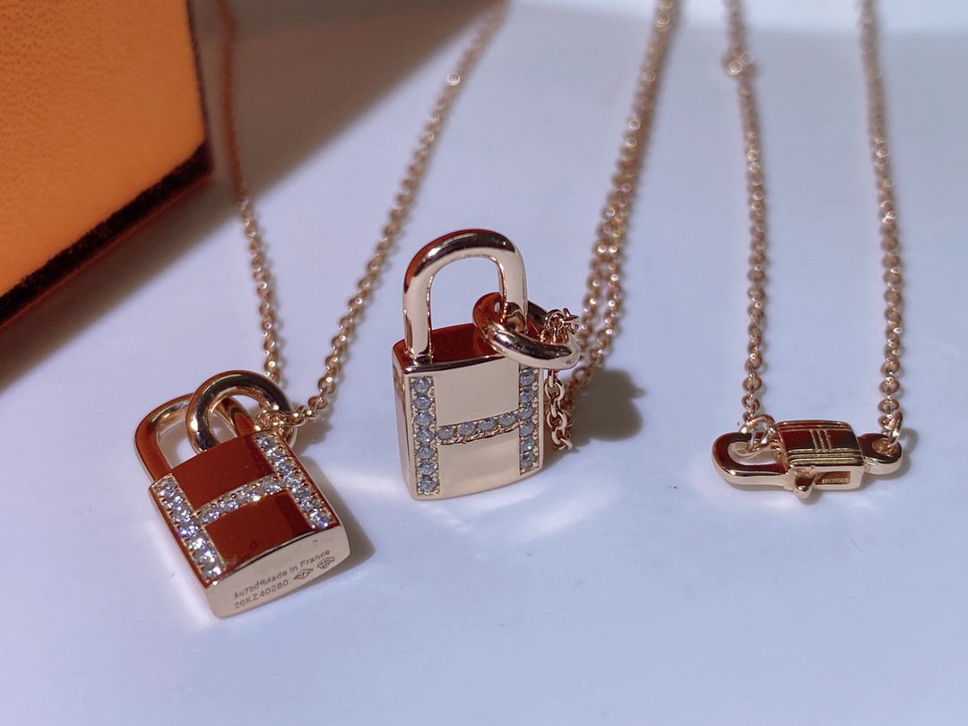 [Polaidi Jewelry]HM ADVANCED NICHE LOCK HEAD NECKLACE DIAMONDS