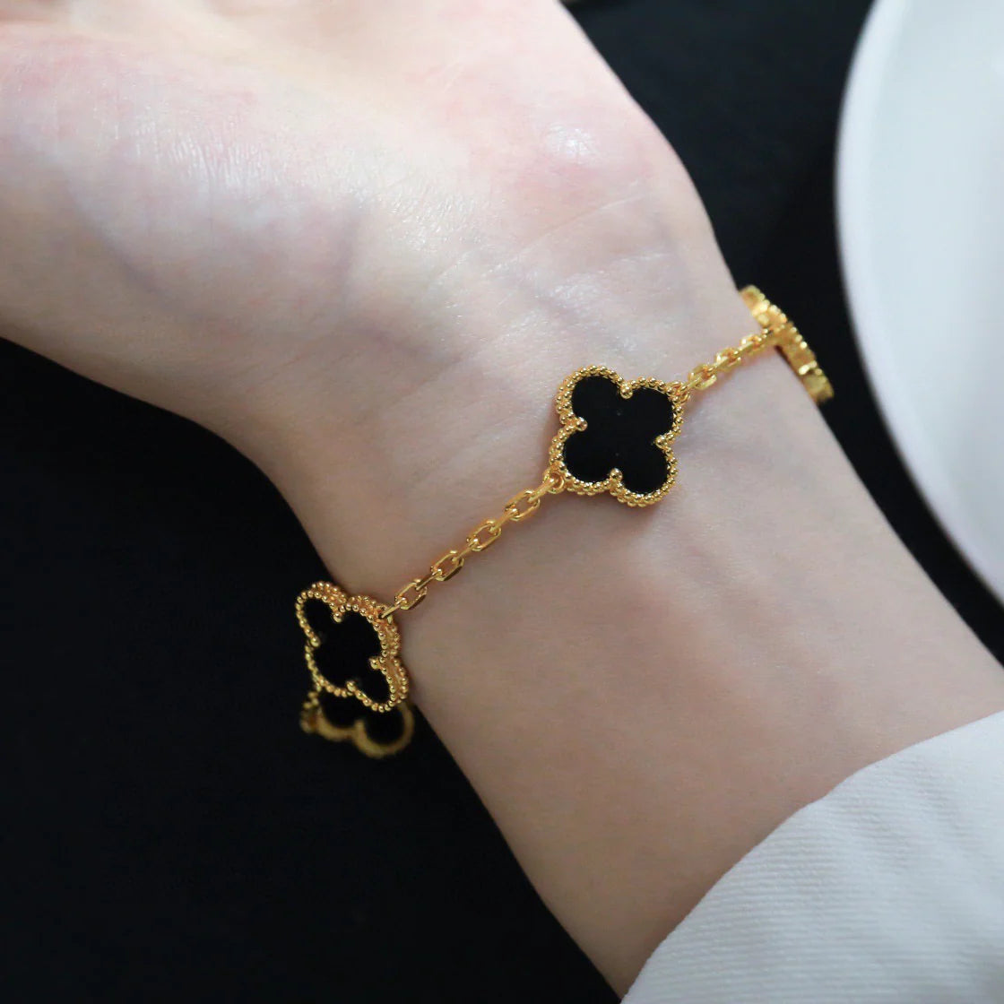 [：Polaidi Jewelry]クローバー 5モチーフ ブラックオニキスブレスレット