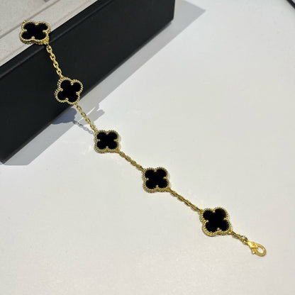 [：Polaidi Jewelry]クローバー 5モチーフ ブラックオニキスブレスレット
