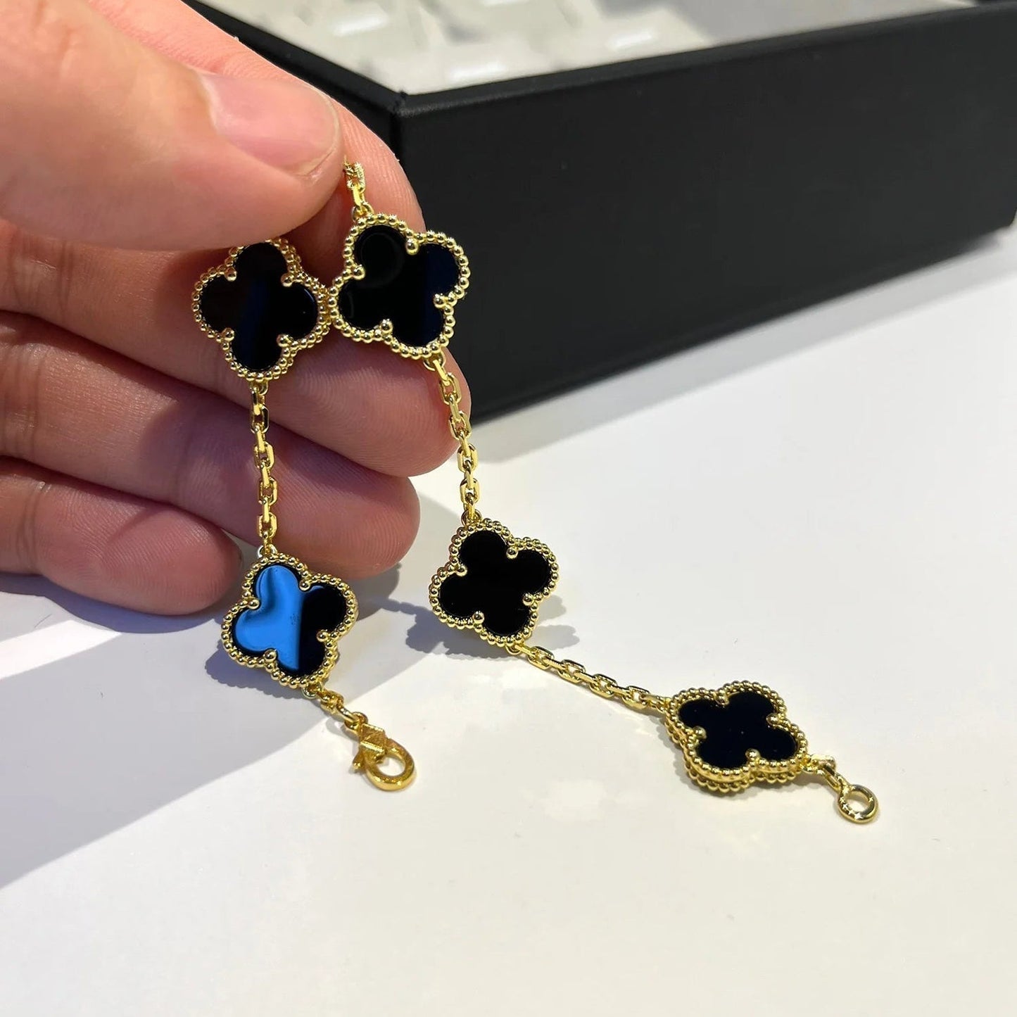 [：Polaidi Jewelry]クローバー 5モチーフ ブラックオニキスブレスレット