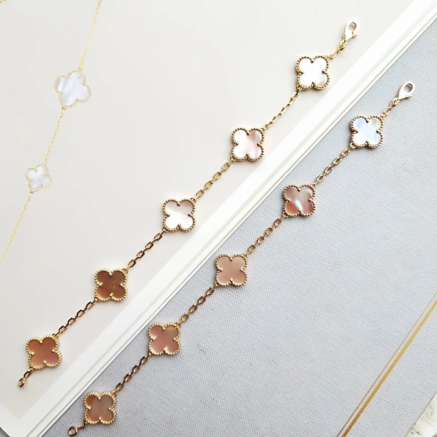 [：Polaidi Jewelry]クローバー 5 ピンクMOP ブレスレット