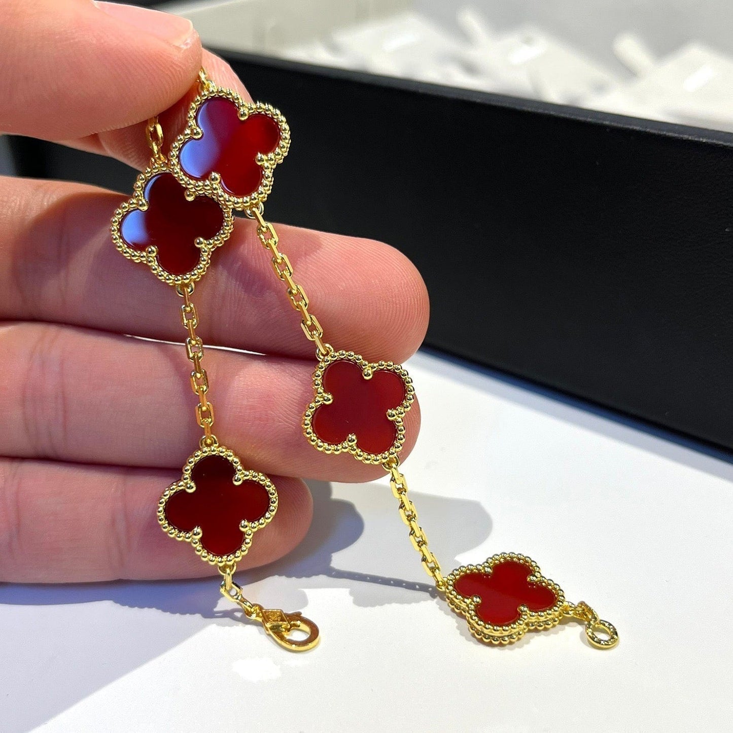 [:Polaidi Jewelry]クローバー 5モチーフ レッドアゲート ブレスレット
