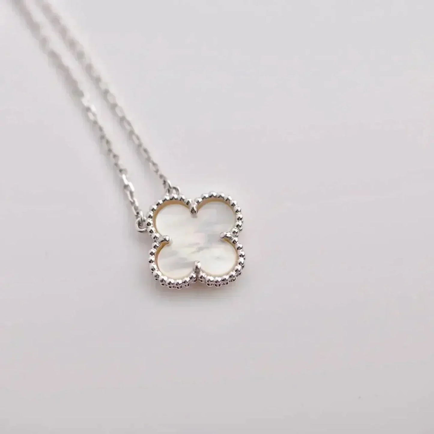 [Polaidi Jewelry]CLOVER  15MM WHITE MOTHER-OF-PEARL SILVER
