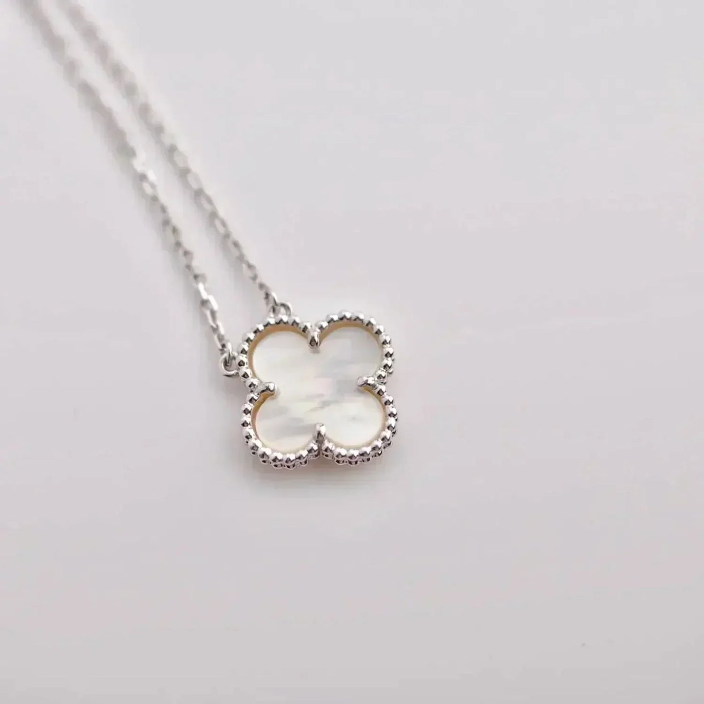 [：Polaidi Jewelry]CLOVER 15MM WHITE MOTHER-OF-PEARL SILVER