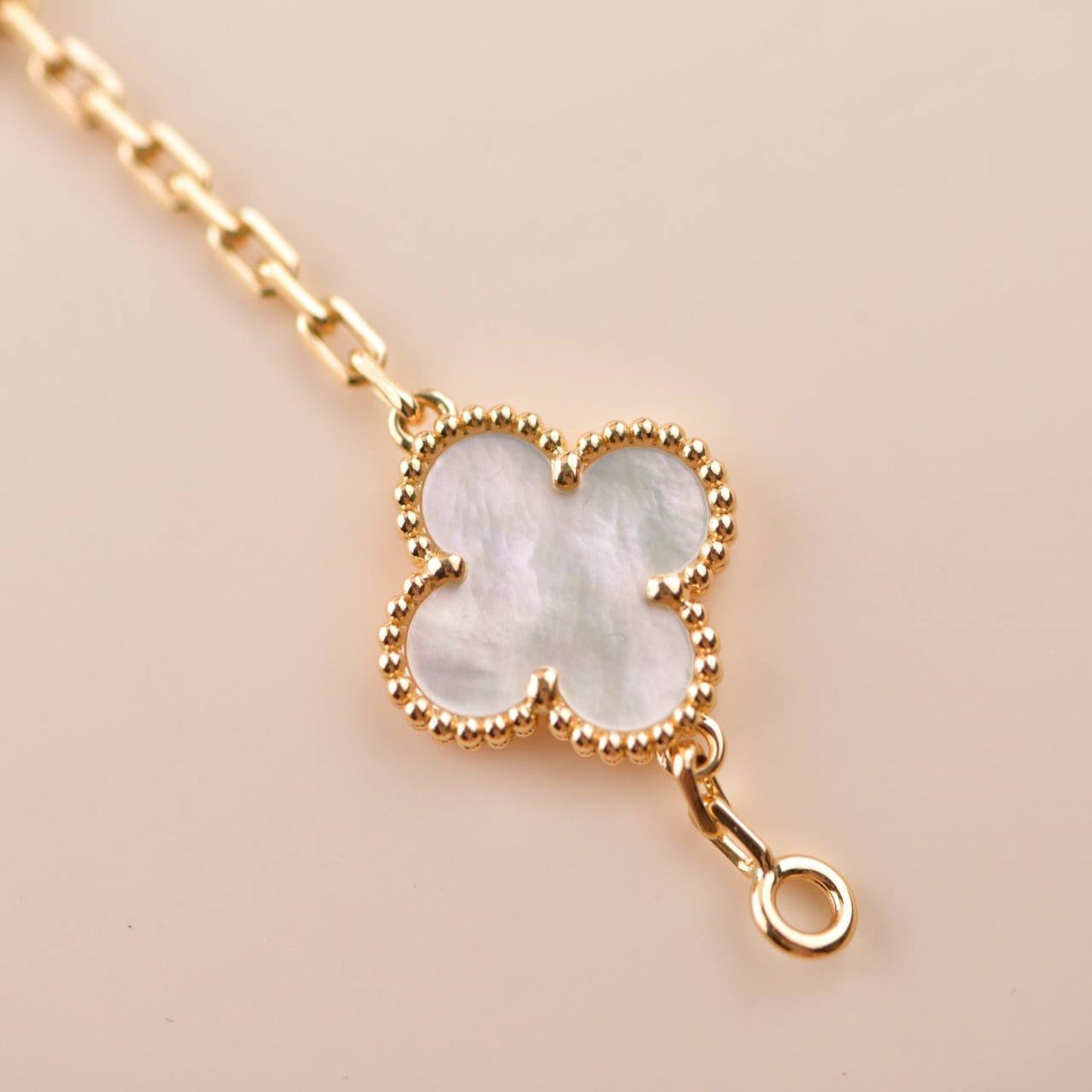 [：Polaidi Jewelry]CLOVER  5 MOTIF WHITE MOP BRACELET