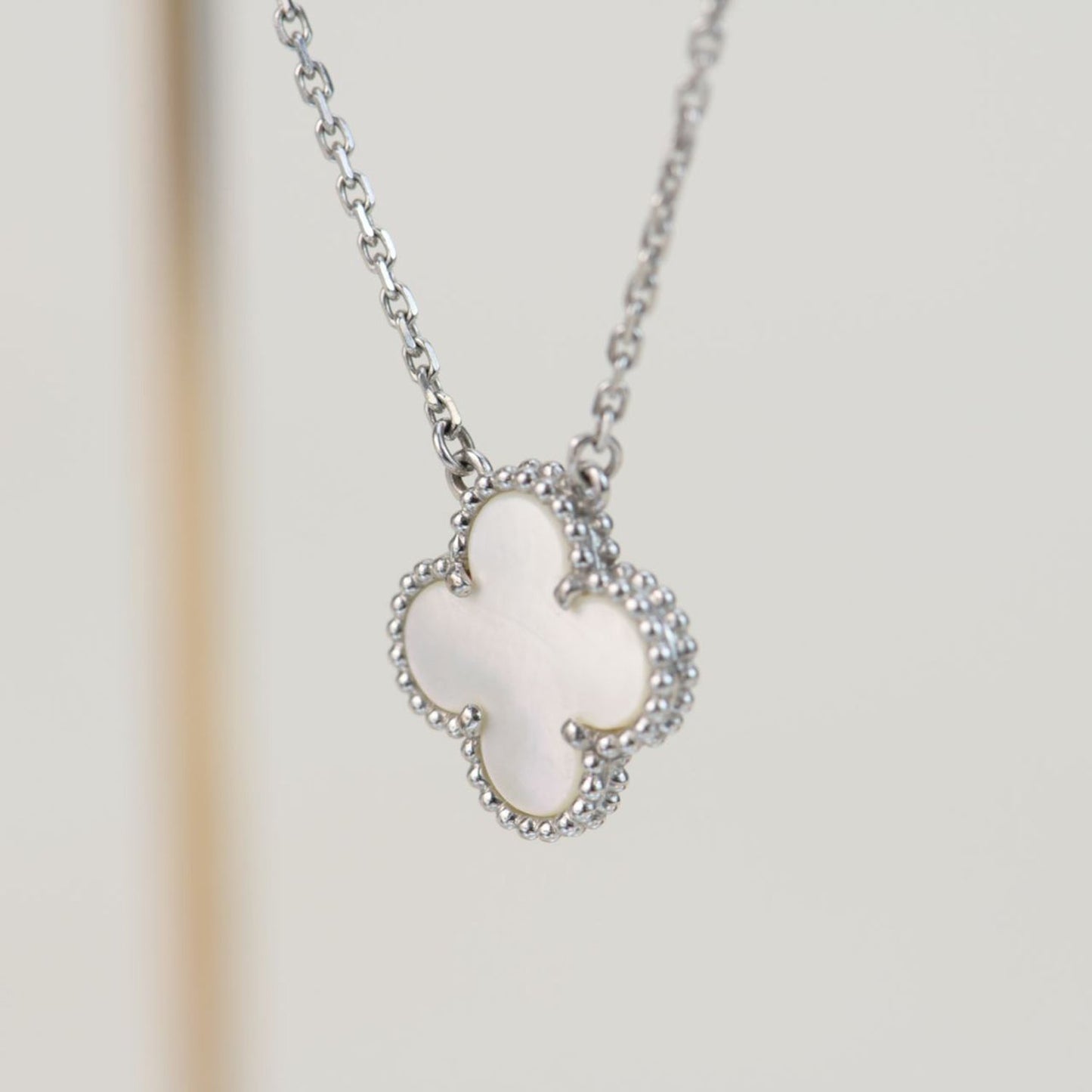 [：Polaidi Jewelry]CLOVER 15MM WHITE MOTHER-OF-PEARL SILVER